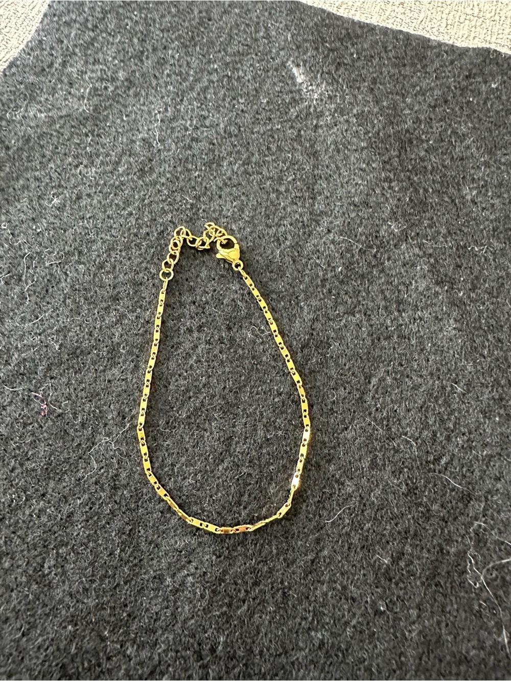 Gold-Tone Women's Box Chain Bracelet - Elegant Everyday Style